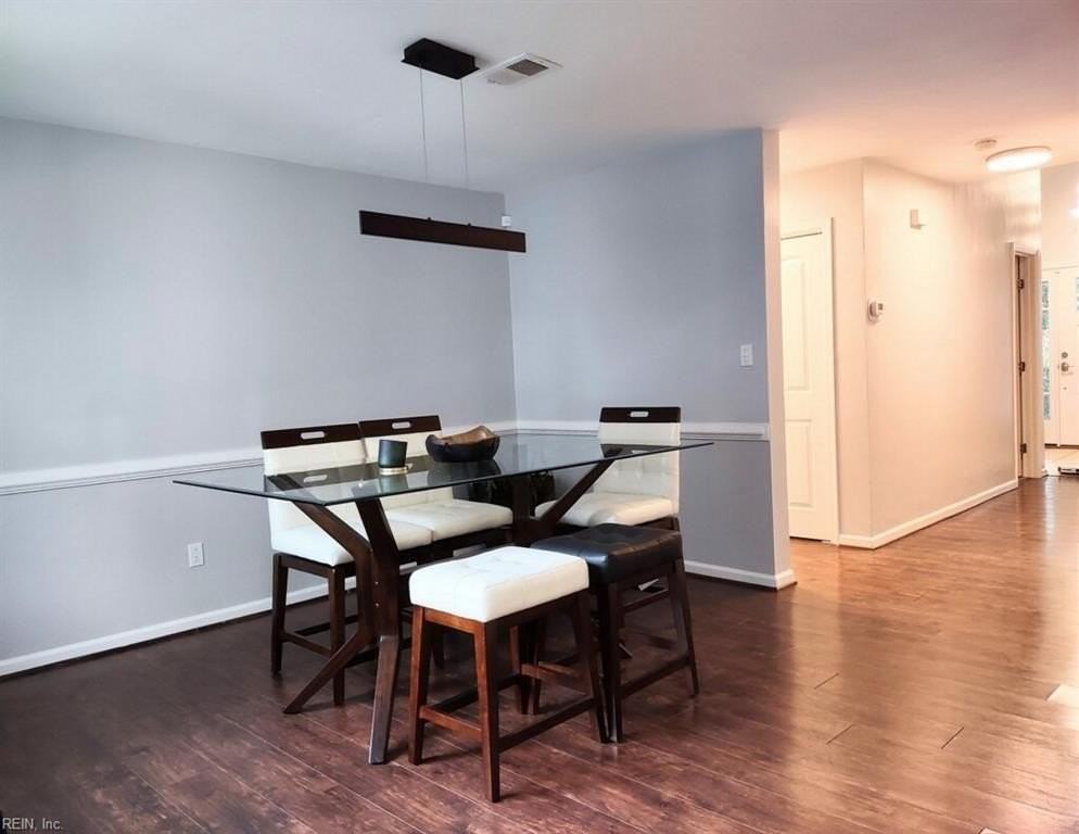 2205 Timberdale Ct - Photo 3 of 10