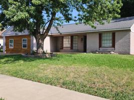 featured image of 2429 Nw 110th St #1