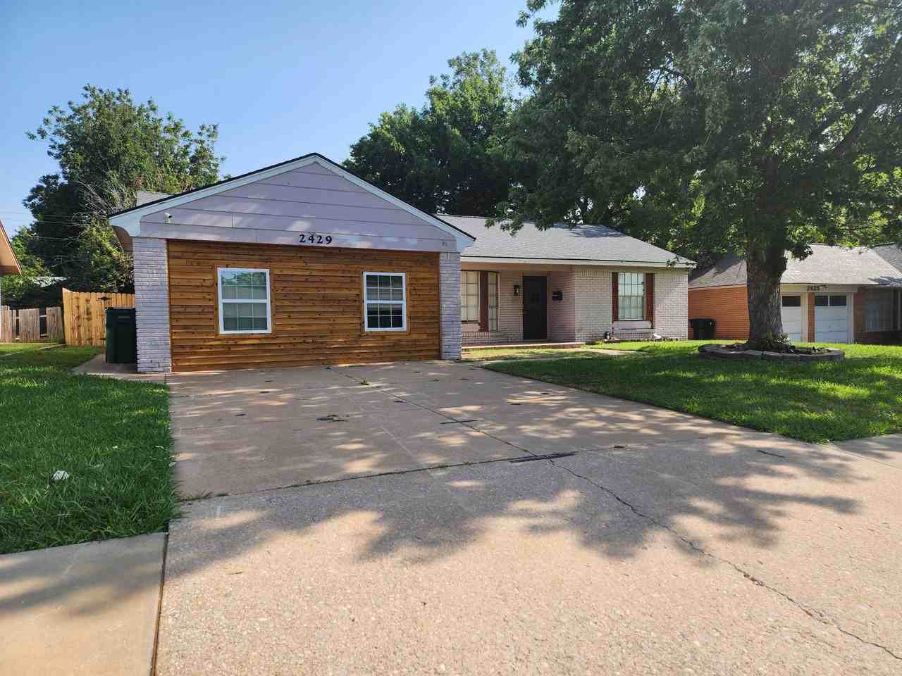 2429 Nw 110th St #1 - Photo 2 of 50
