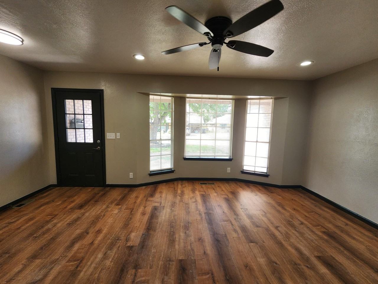 2429 Nw 110th St #1 - Photo 4 of 50