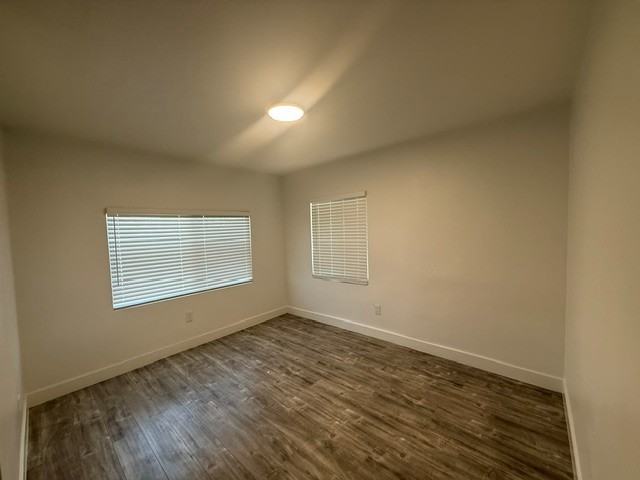 1114 1/2 W. 55th St #1114-5 - Photo 6 of 6