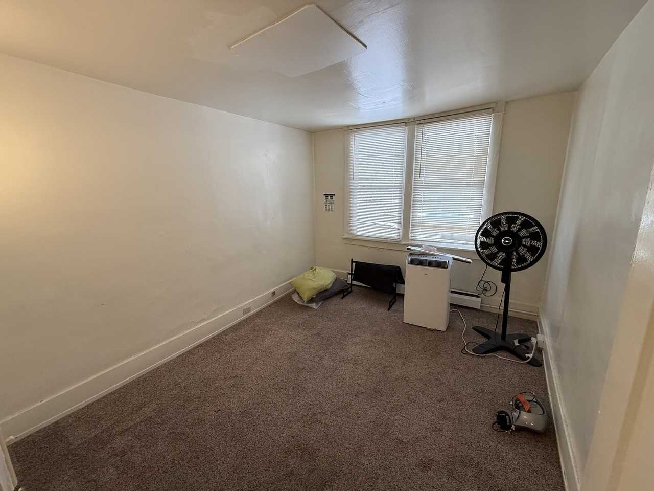 229 S Geneva St #2