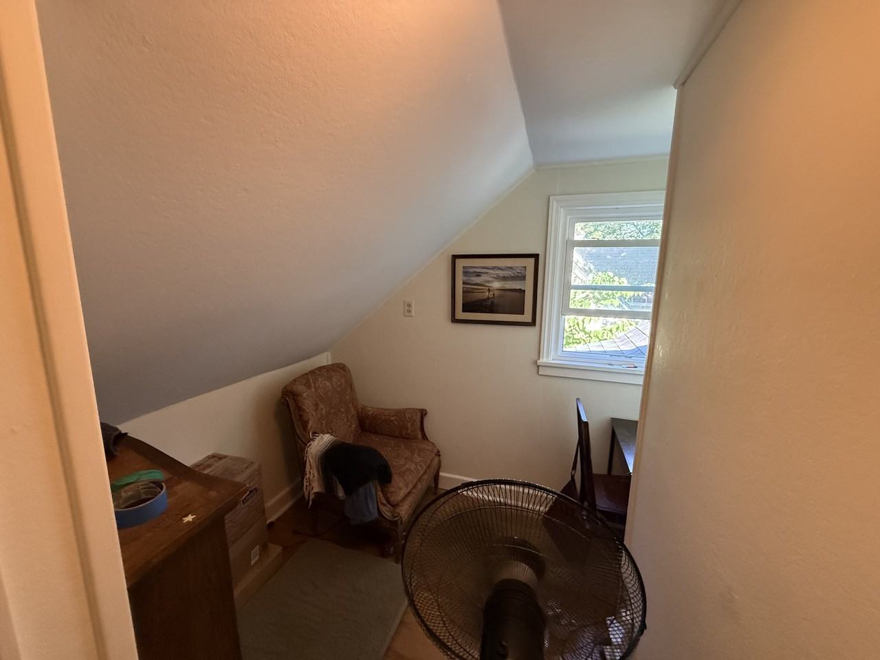 141 Pearsall Pl - Photo 4 of 8