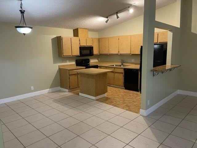 4405 Woodstock Dr #D - Photo 3 of 10