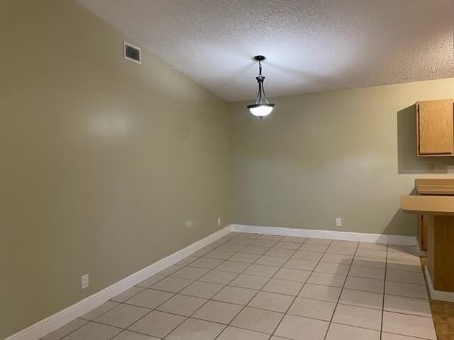 4405 Woodstock Dr #D - Photo 4 of 10