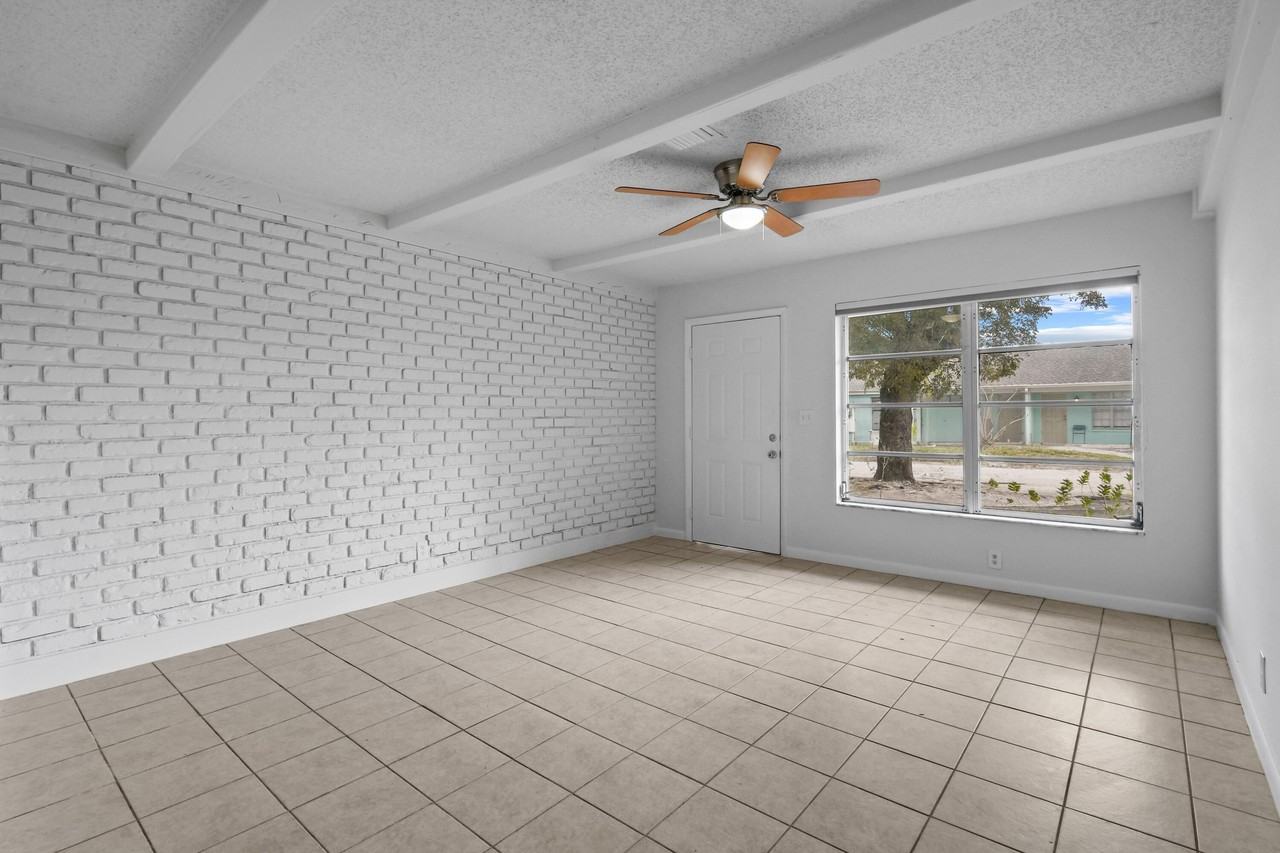 8401 Se Sunset St - Photo 6 of 26