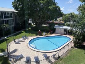 1200 Sw 12th St #304 - Photo 1 of 1