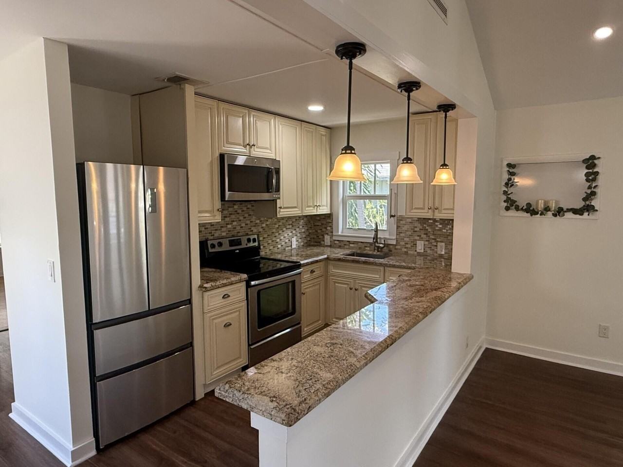 427 N J St - Photo 5 of 14