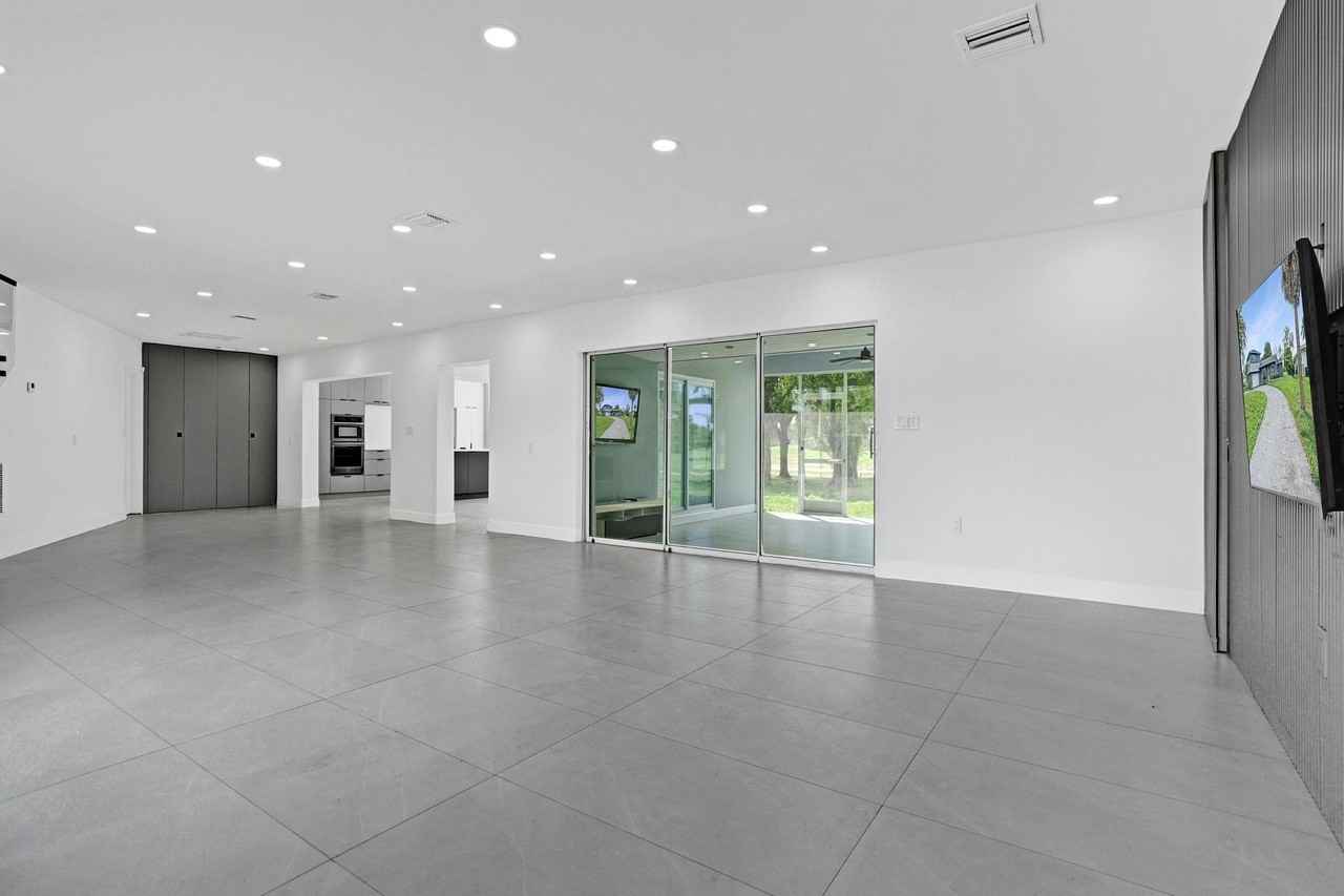 6700 E Tropical Way #1 - Photo 4 of 50