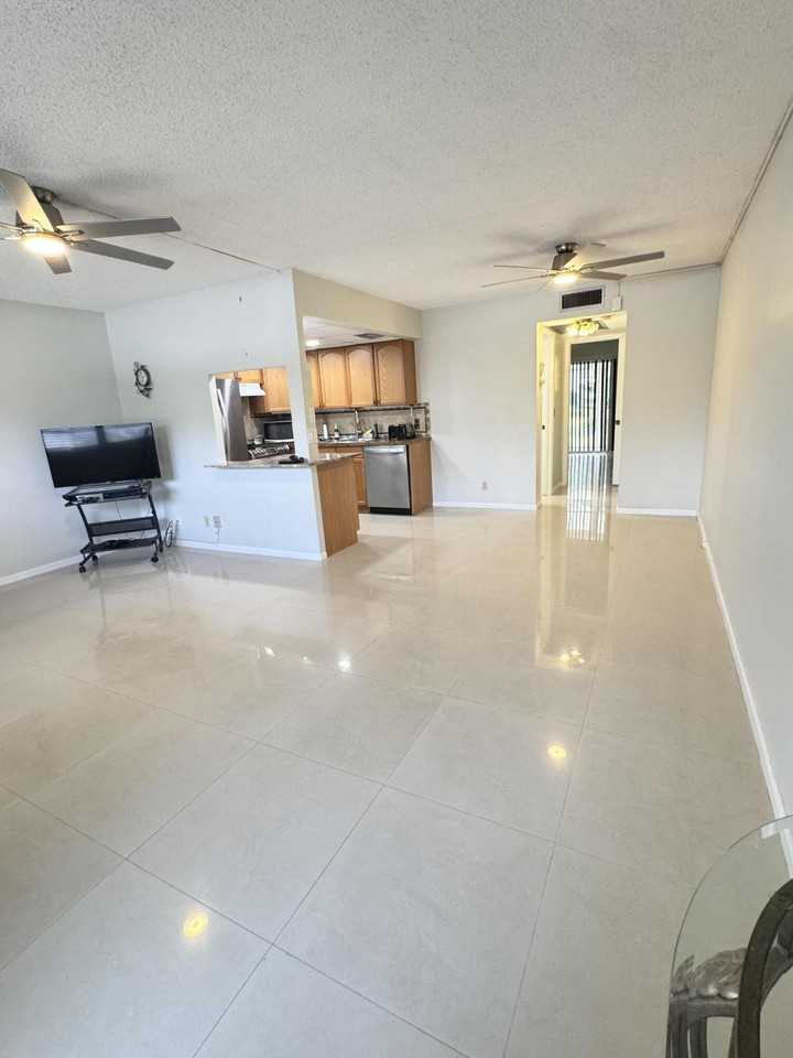 1036 Harwood D #1036 - Photo 5 of 22