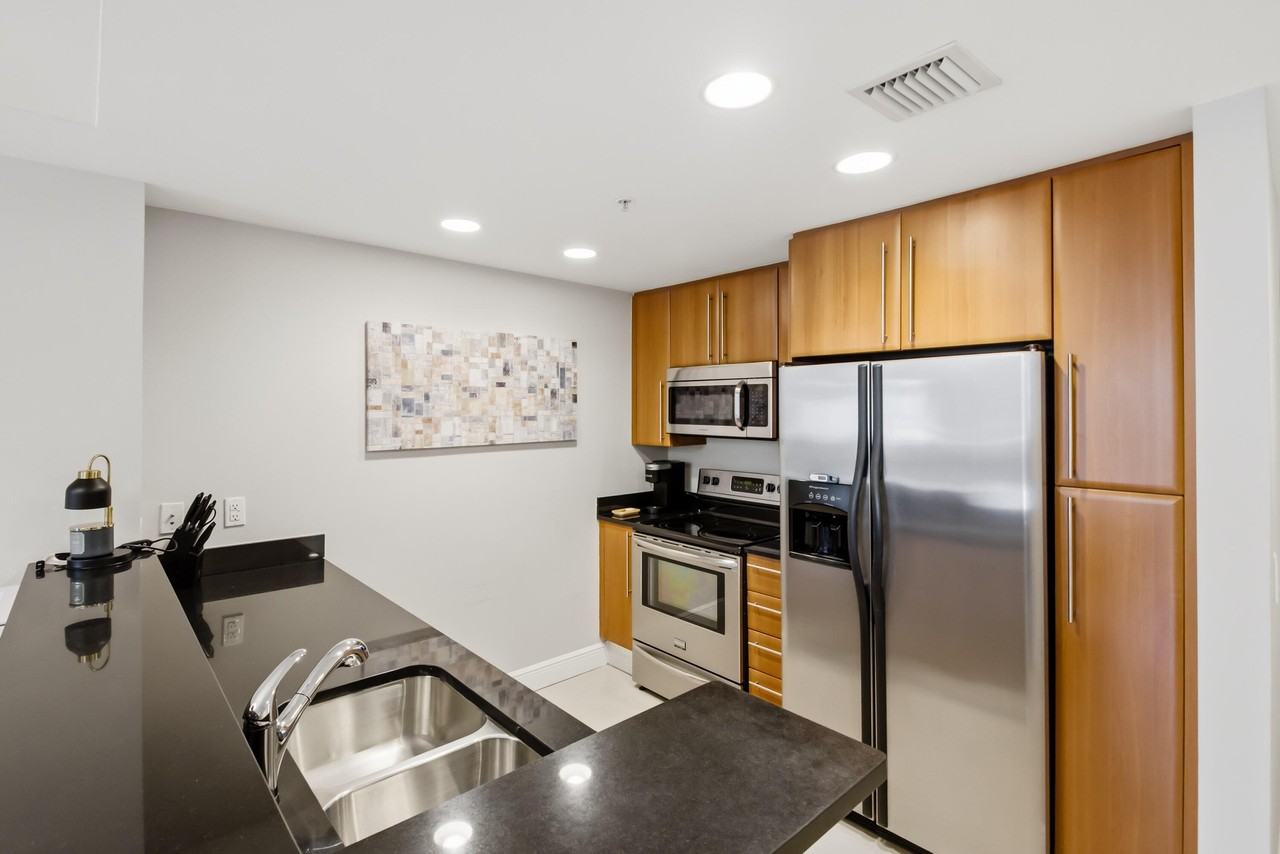 191 S Ocean Dr #210 - Photo 4 of 50