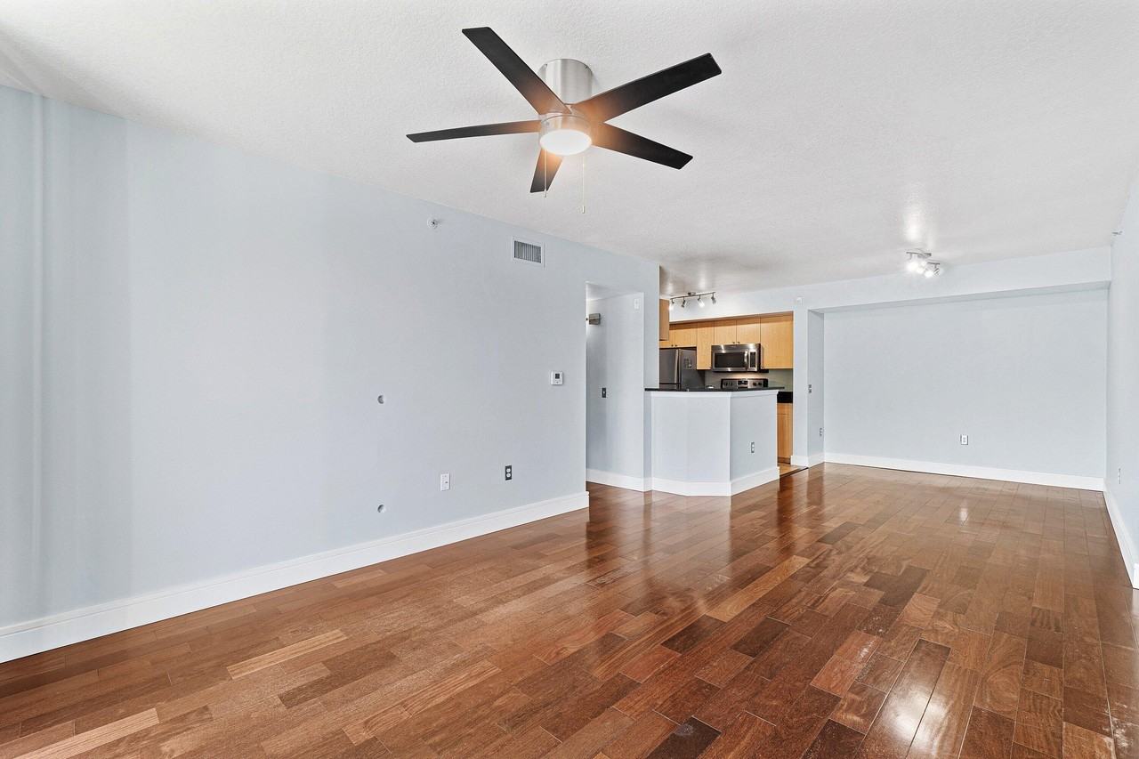 1013 Villa Cir - Photo 5 of 35