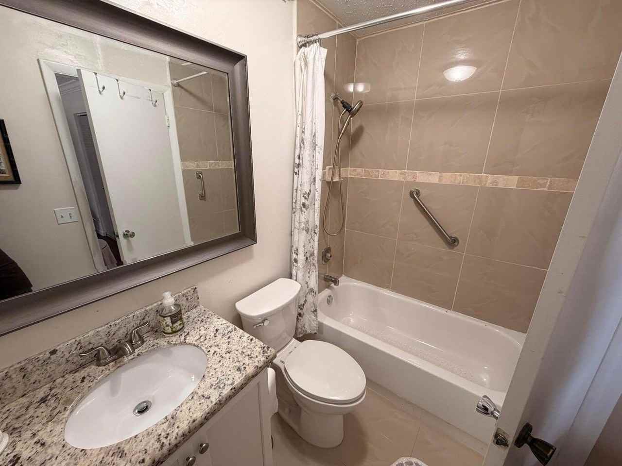 569 Normandy L - Photo 7 of 31