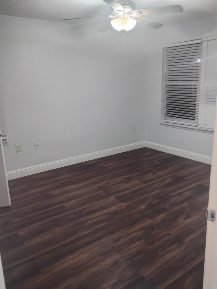 2313 N Congress Ave #18 - Photo 4 of 10