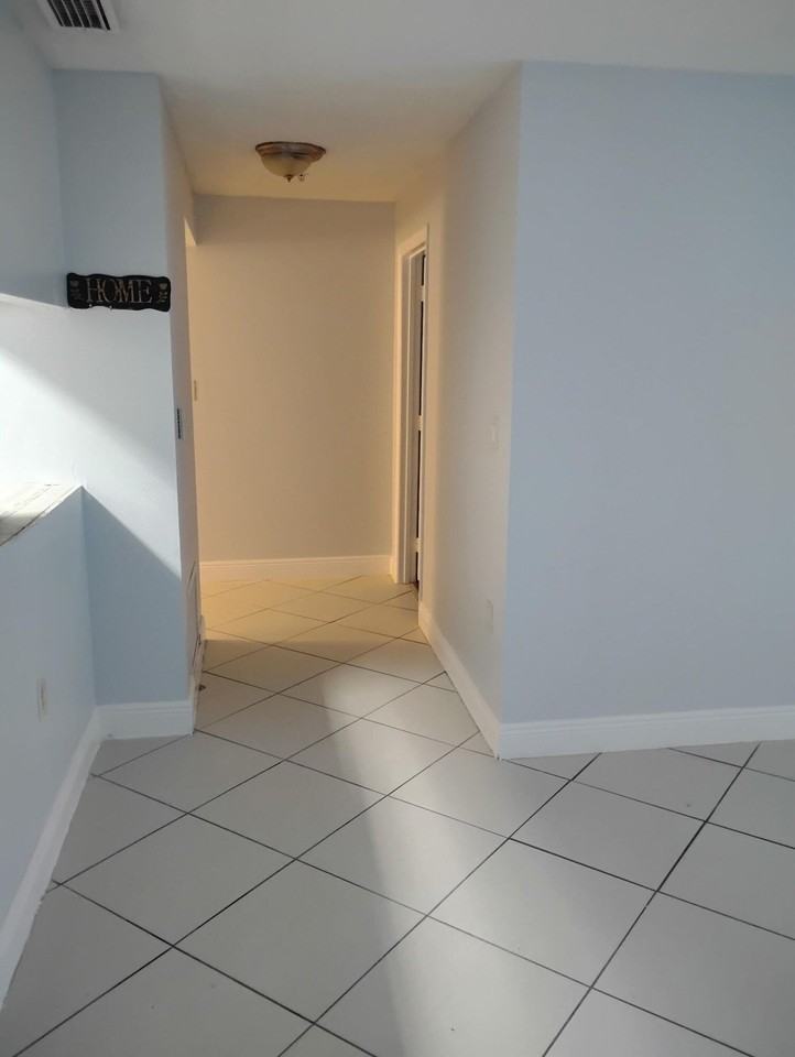 2313 N Congress Ave #18 - Photo 7 of 10
