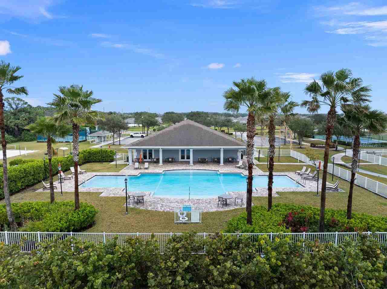 8324 Amalfi Cir - Photo 3 of 50