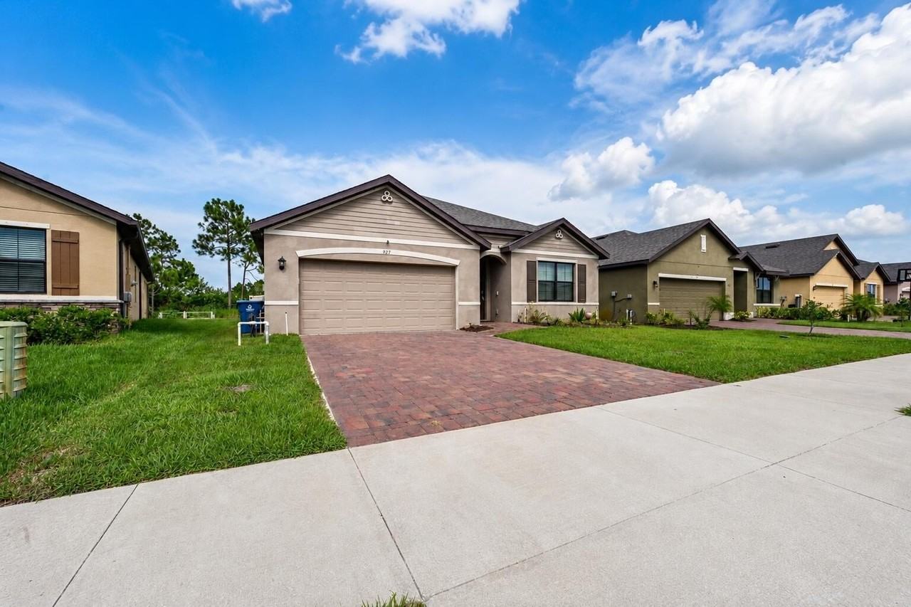 927 Remington Green Dr Se - Photo 4 of 50