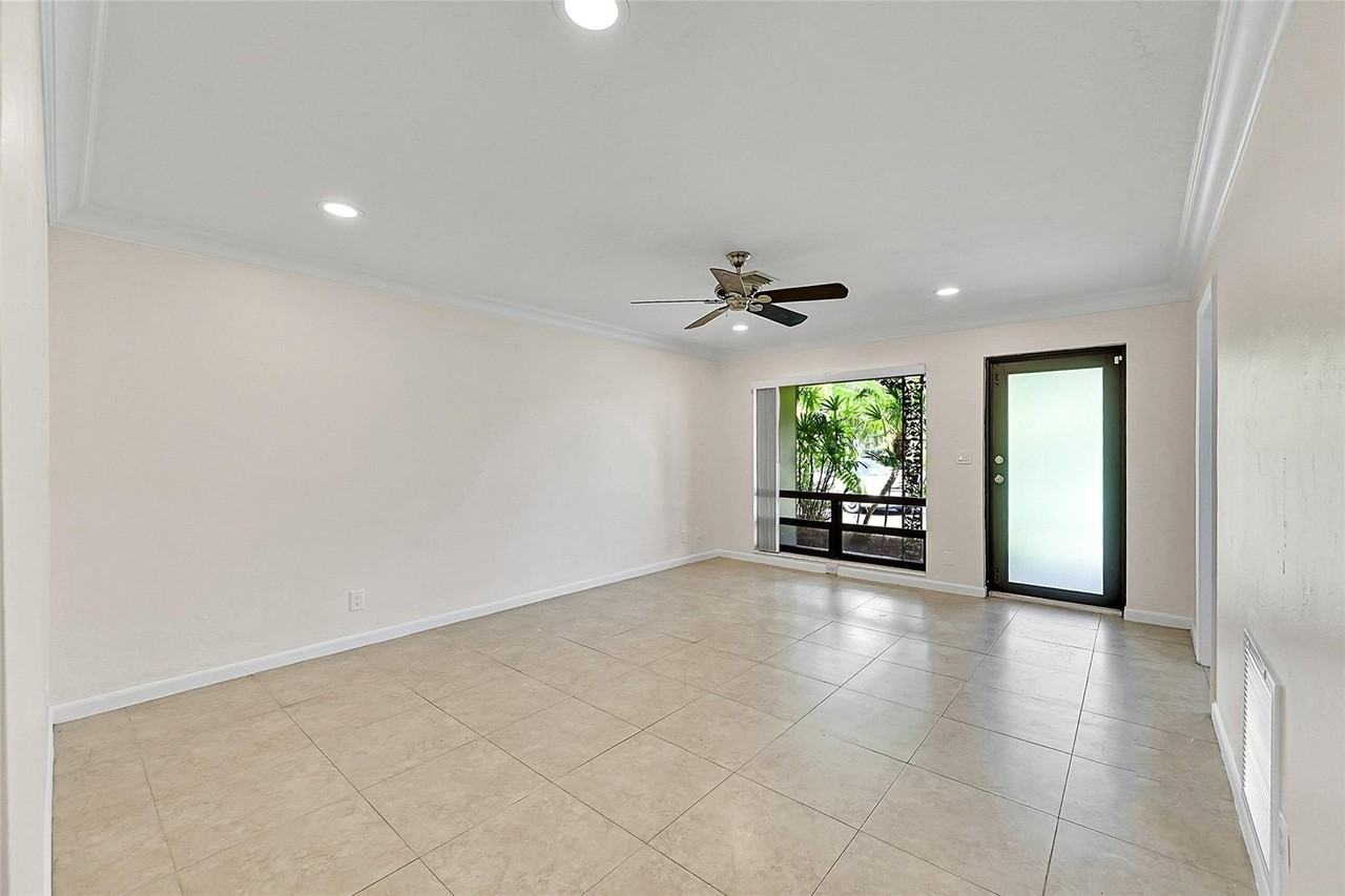 2200 Ne 54th St #EAST - Photo 5 of 28