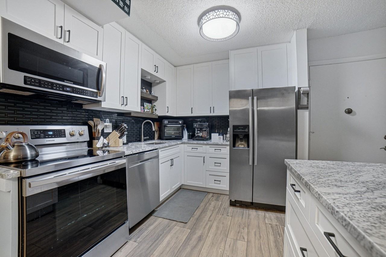 9412 S Belfort Cir #115 - Photo 5 of 23