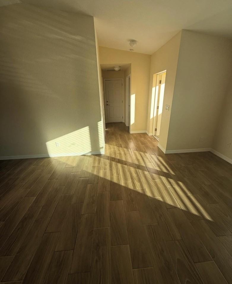 5008 S Obispo Cir - Photo 4 of 8