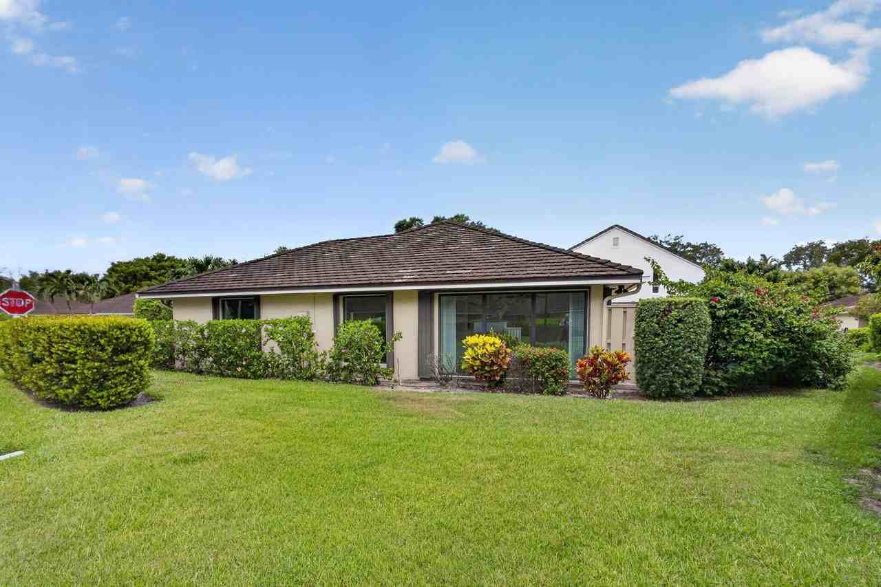 11354 Briarwood Pl - Photo 3 of 48