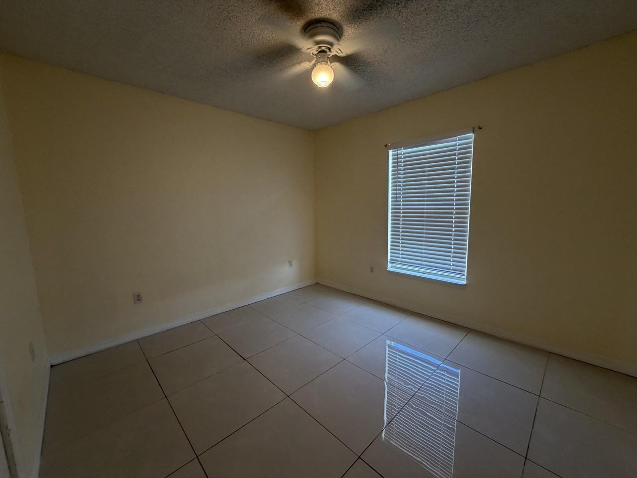3802 Sw Kocerik St - Photo 7 of 9