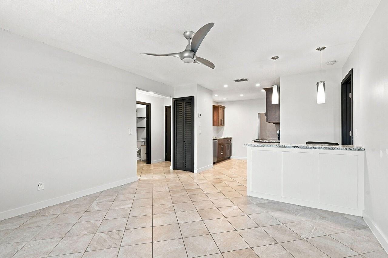 2480 Se Garden Ter #507 - Photo 6 of 25