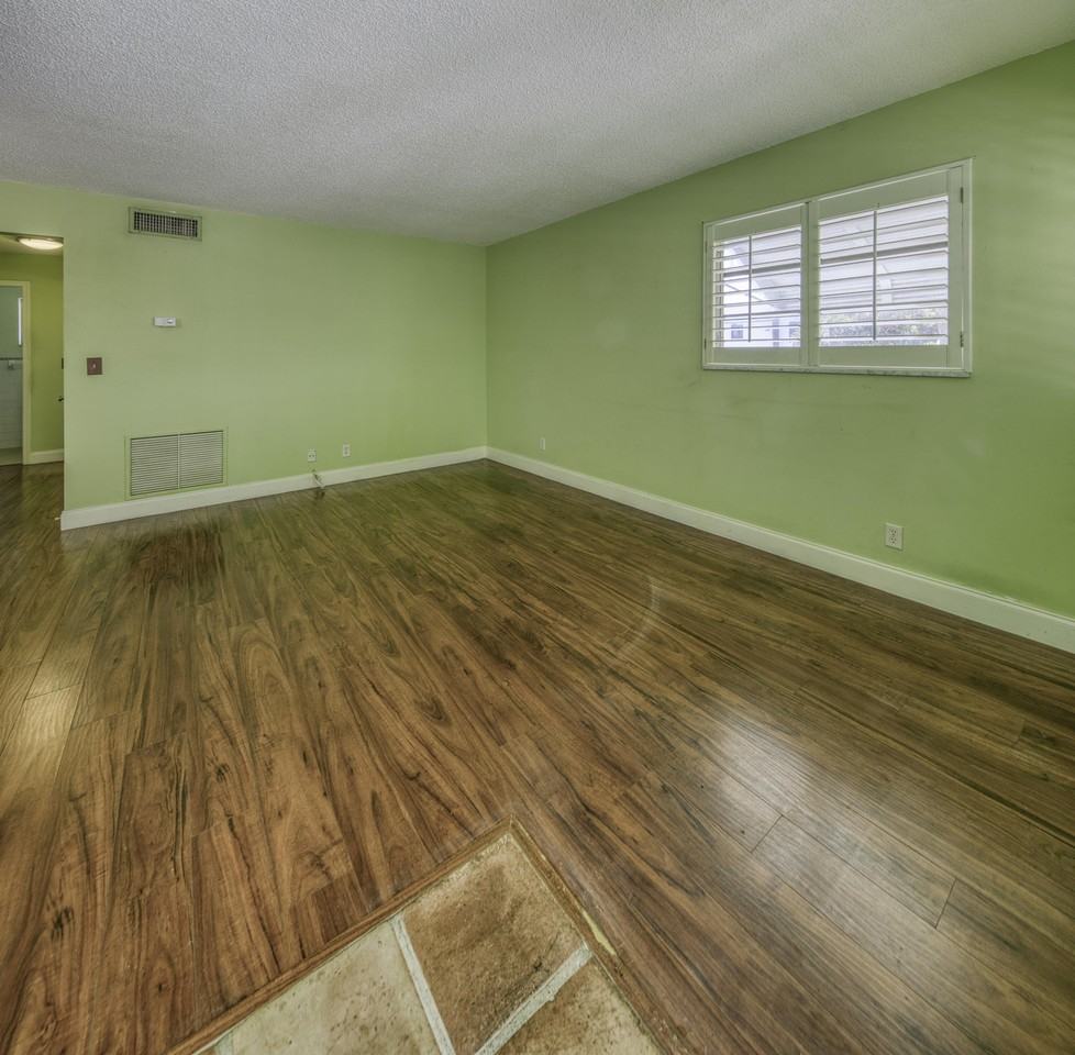 216 N Federal Hwy #8 - Photo 6 of 14