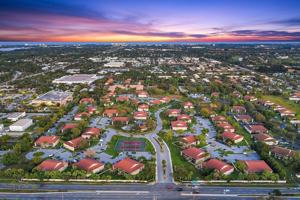 featured image of 6531 Chasewood Dr #H