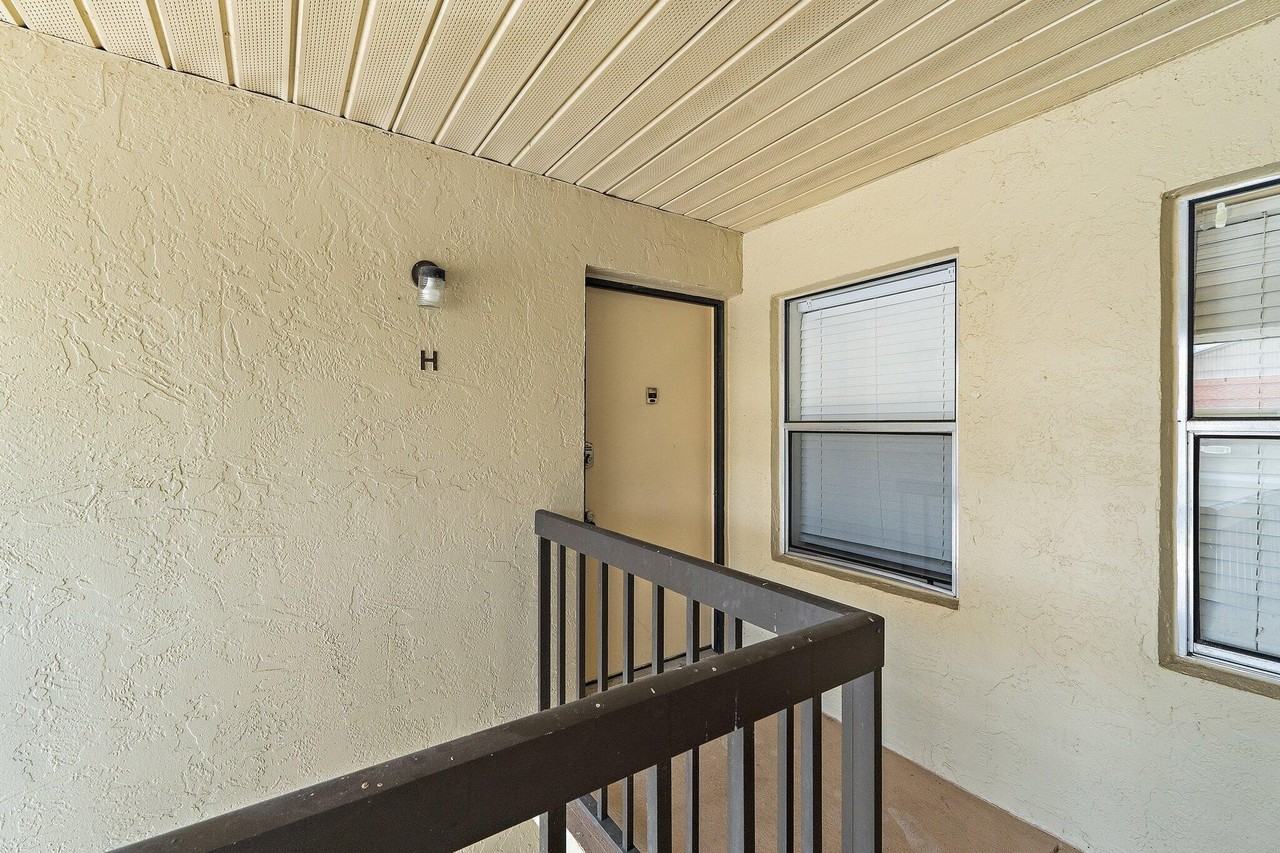 6531 Chasewood Dr #H - Photo 7 of 37