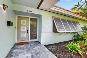 featured image of 200 Nw 11th Ave