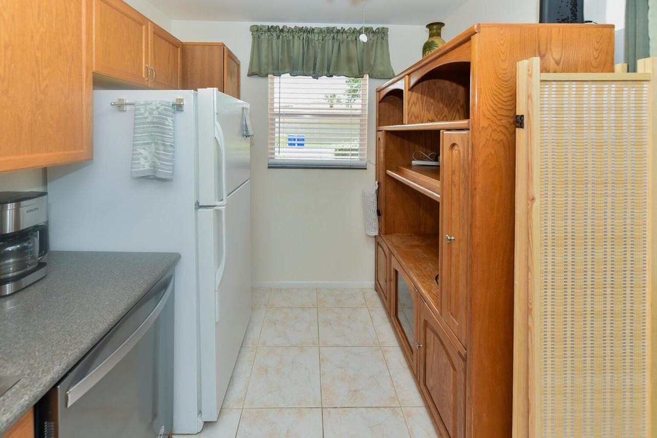 166 Lake Carol Dr - Photo 6 of 25