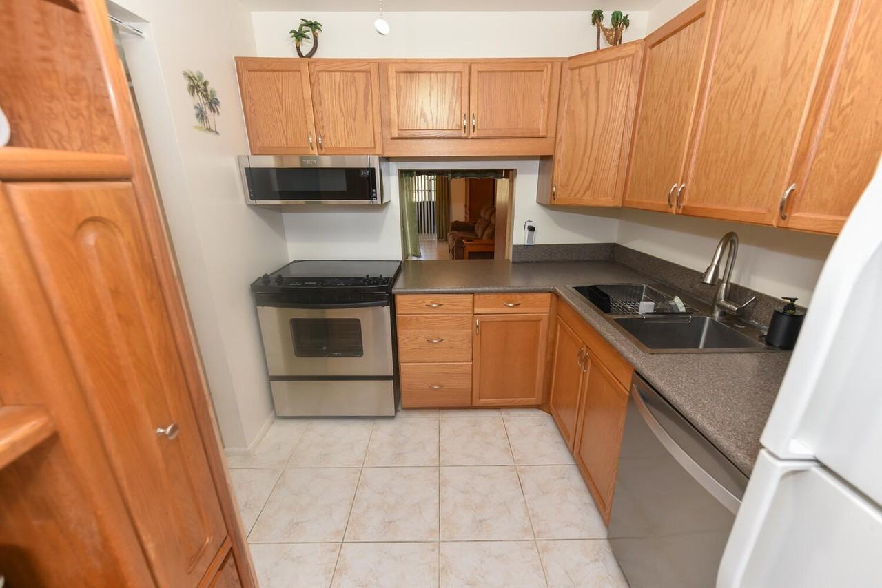 166 Lake Carol Dr - Photo 7 of 25