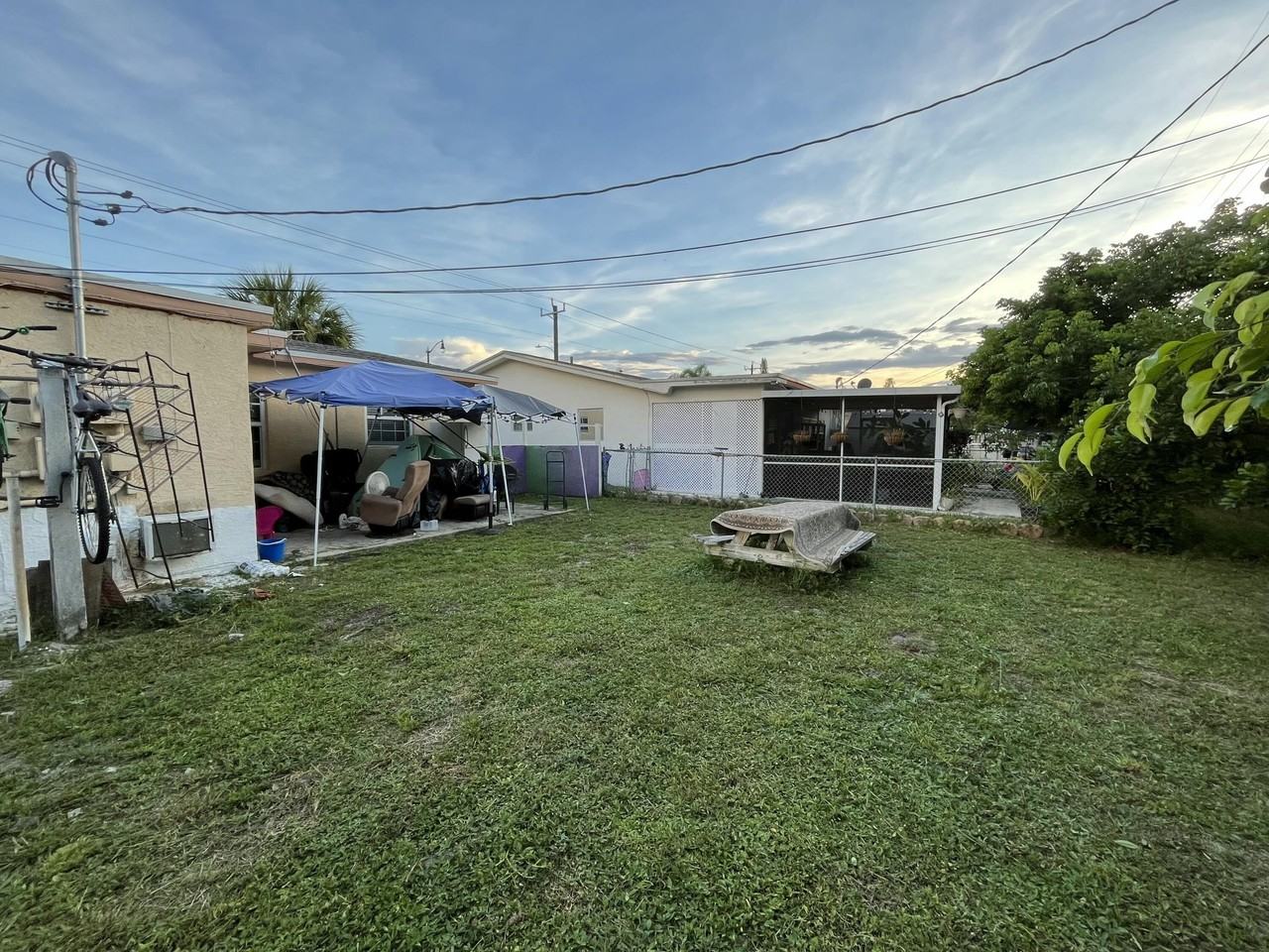 105 Se 15th St #A - Photo 3 of 7