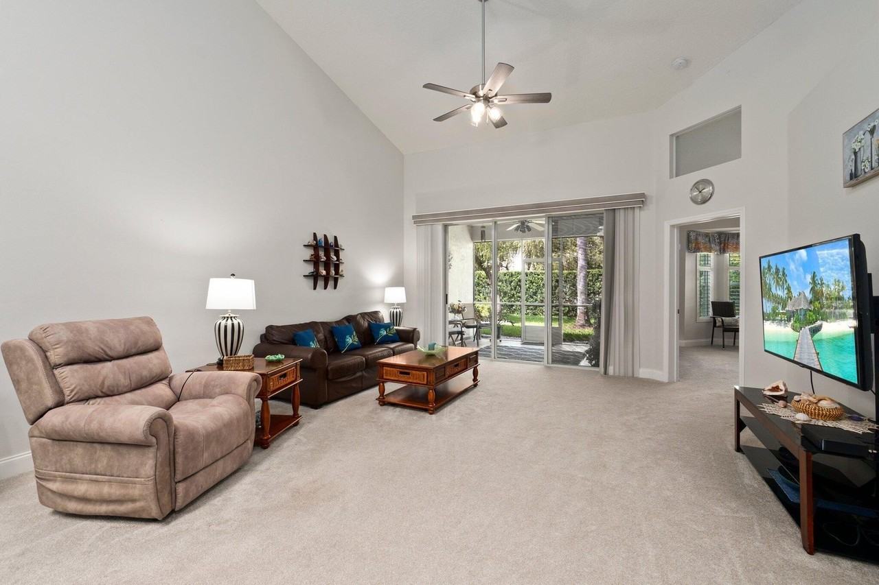 1594 Sw Harbour Isles Cir #77 - Photo 4 of 40