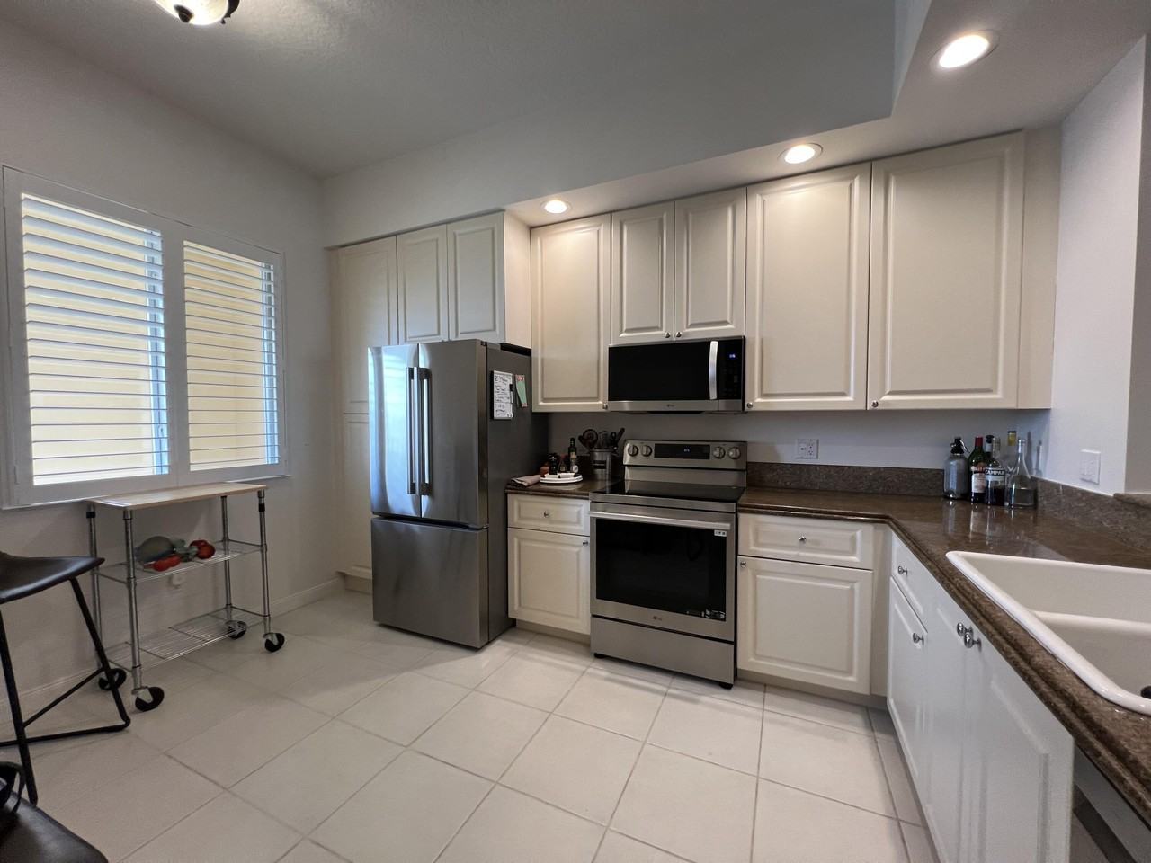 13 Harbour Isle Dr W #PH02 - Photo 3 of 22