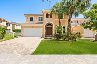 19389 Sw 64th St - Photo 1 of 1
