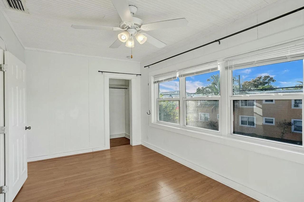 420 3rd Ave S - Photo 4 of 10