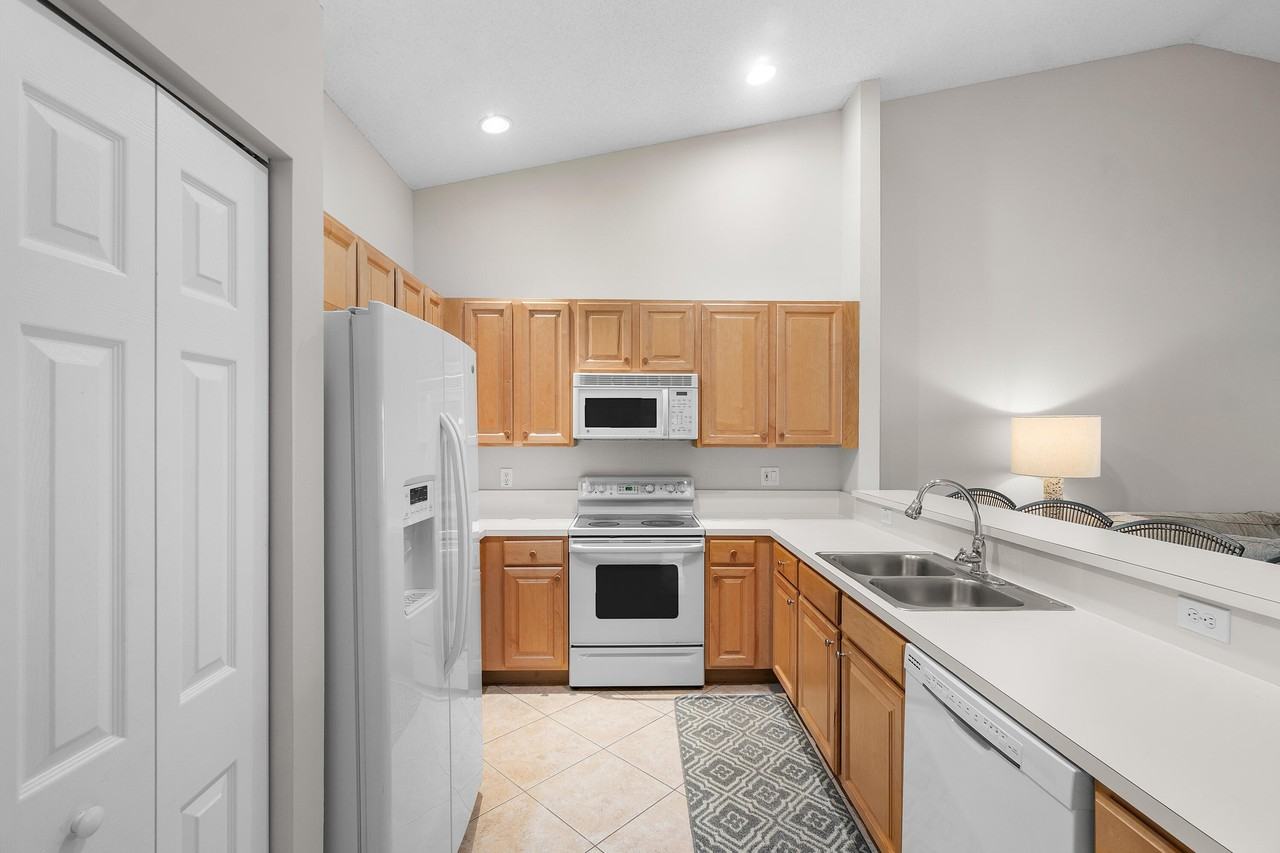 2473 S Coral Trace Cir - Photo 6 of 23