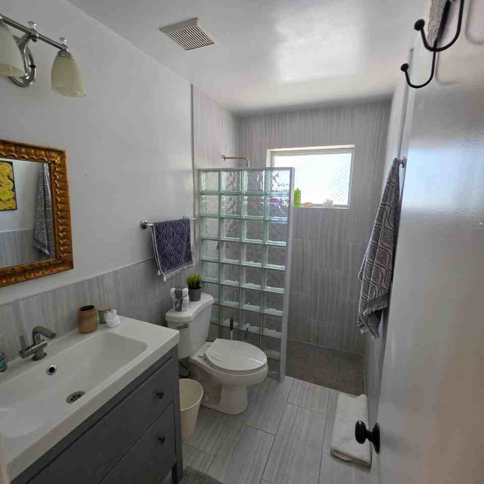 141 Se 2nd Ave - Photo 4 of 5