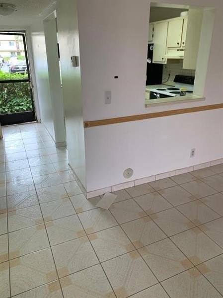 7840 Nw 50th St #108 - Photo 3 of 8