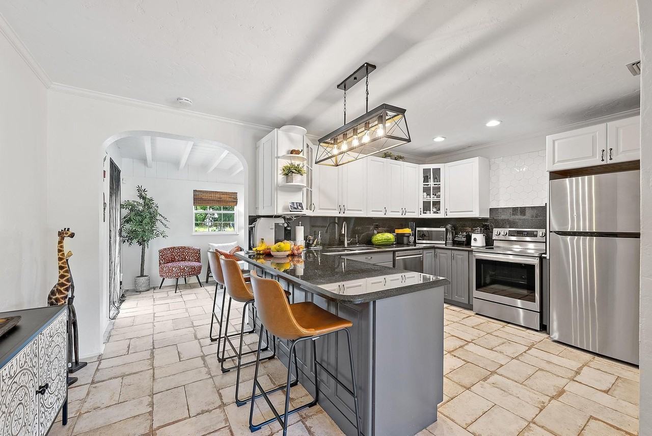428 Palmetto St - Photo 5 of 19