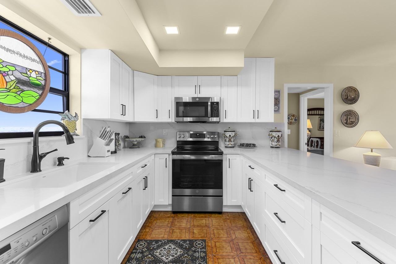 3951 N Ocean Blvd #503 - Photo 7 of 34