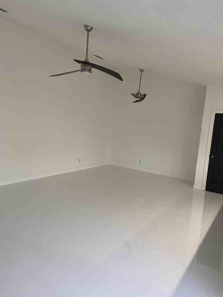 2102 Appleton Ct - Photo 5 of 14