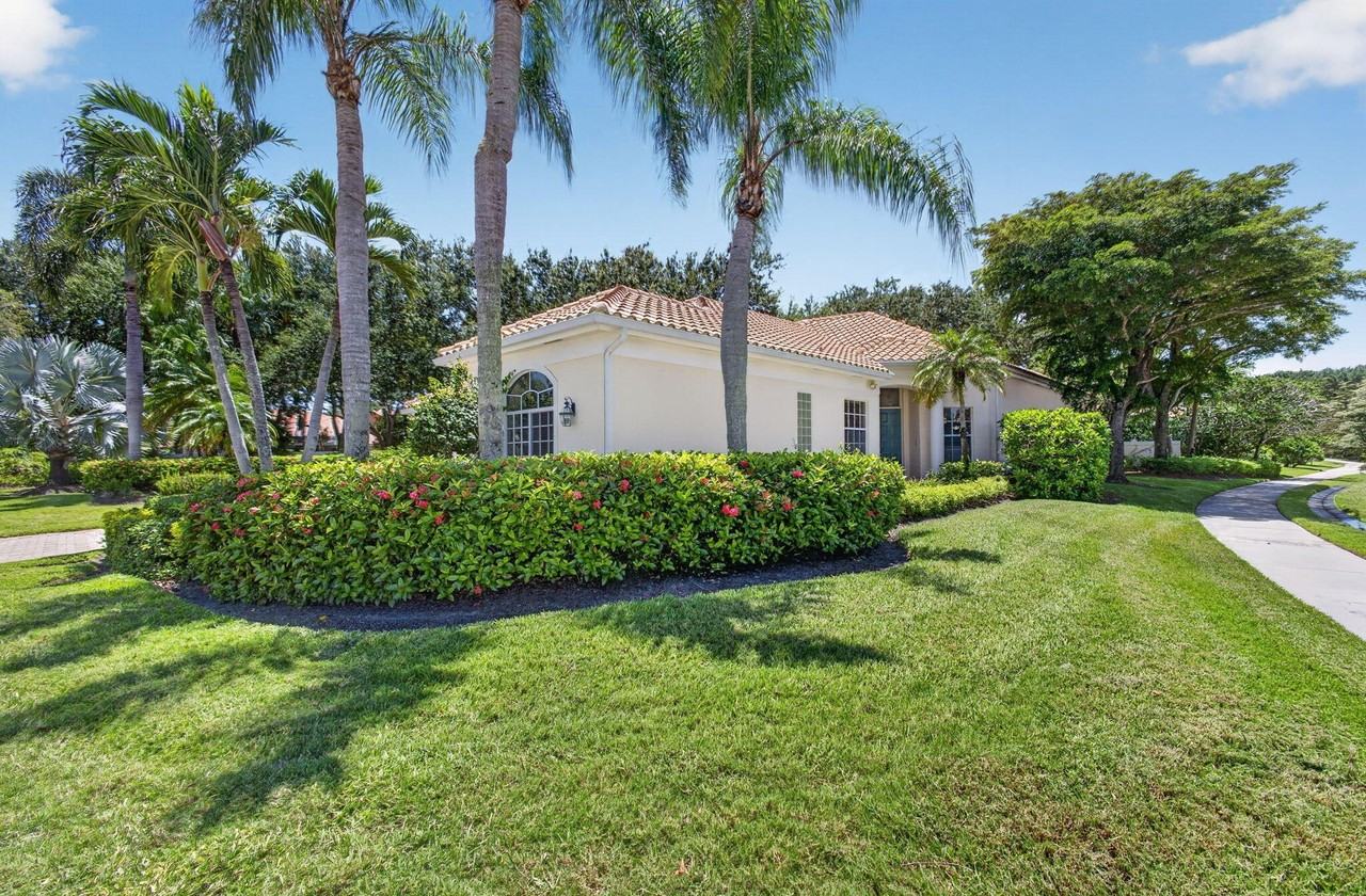 1048 Diamond Head Way - Photo 2 of 36