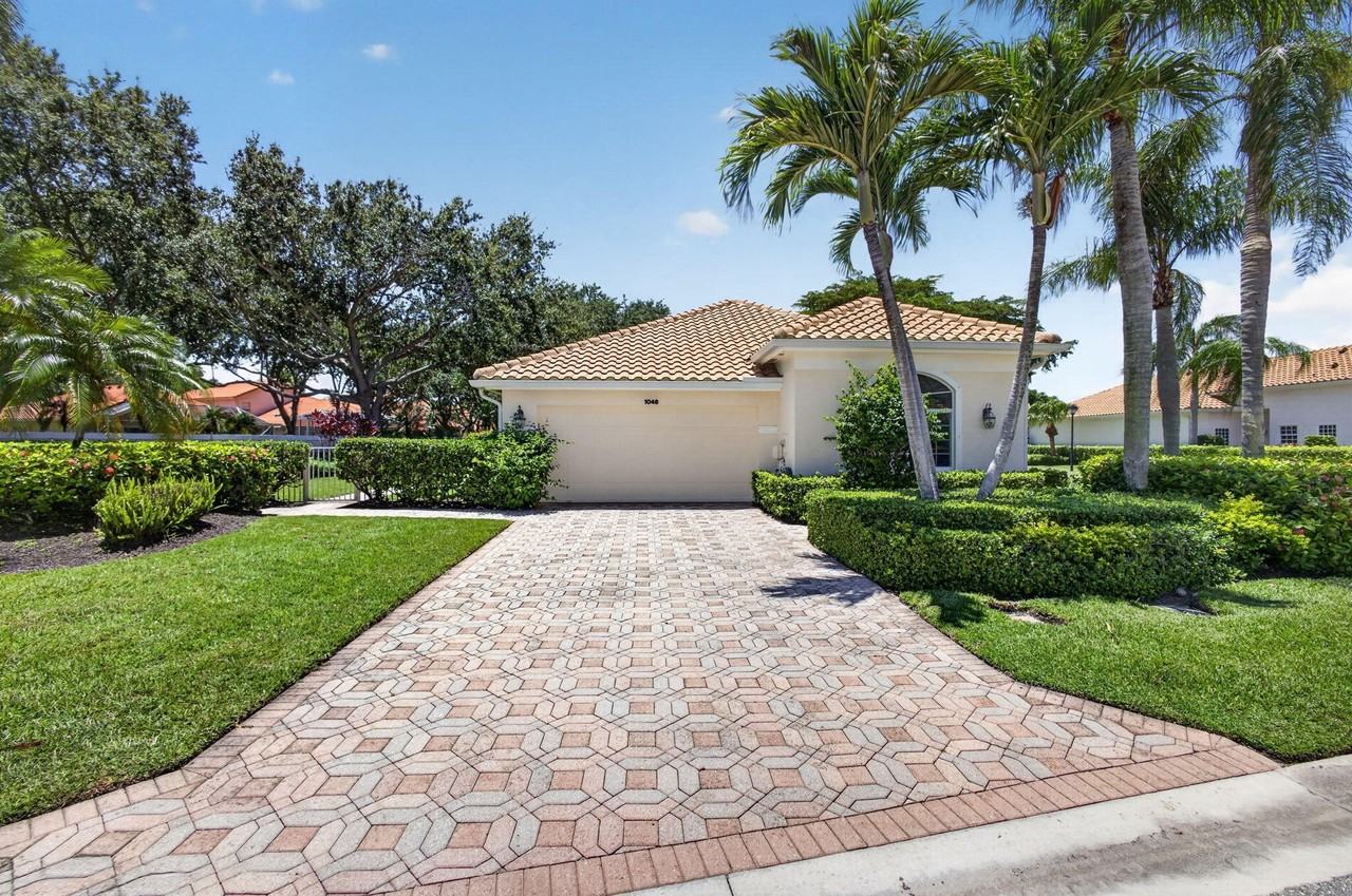 1048 Diamond Head Way - Photo 3 of 36