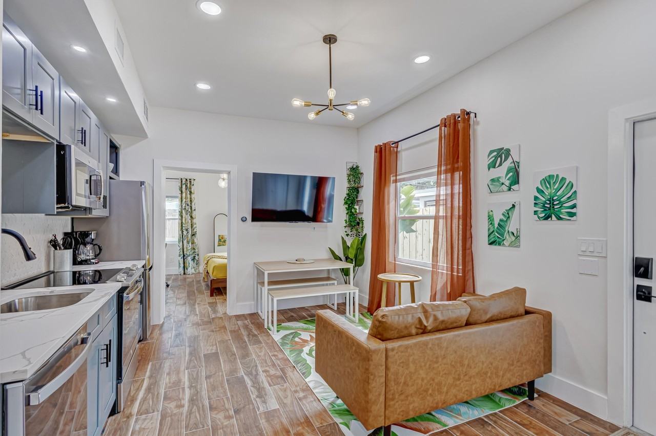 721 Franklin Rd - Photo 3 of 36