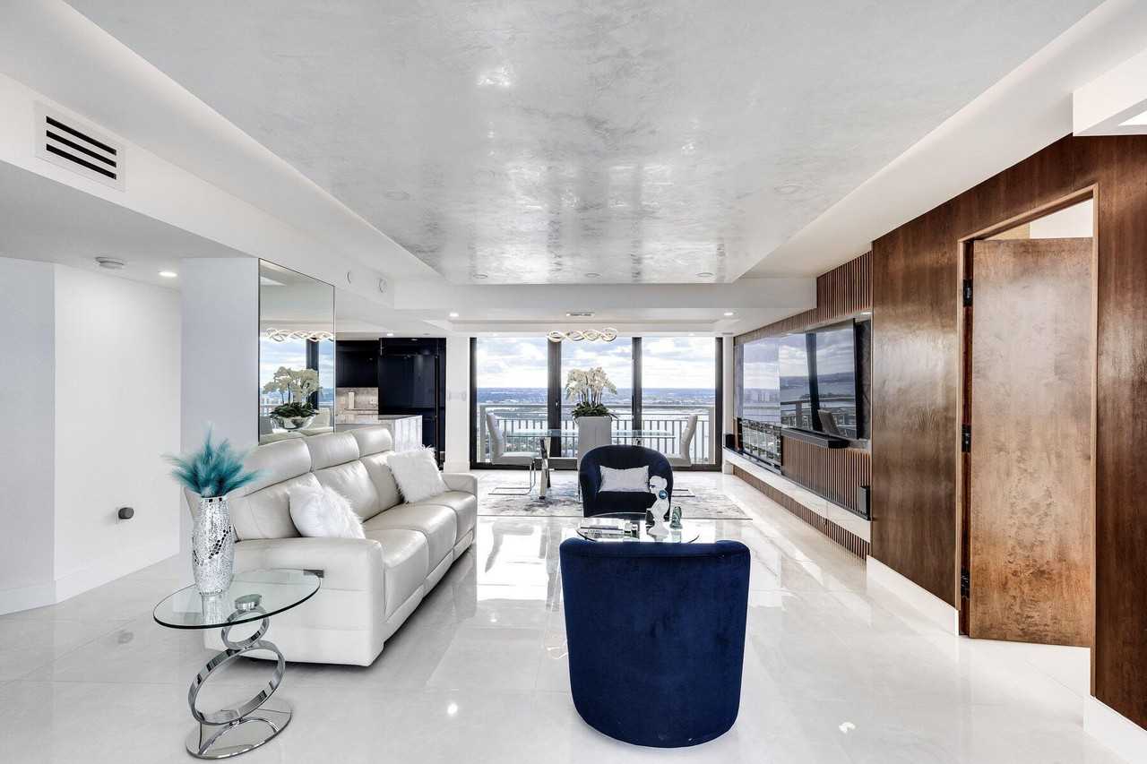 3000 N Ocean Dr #PHA - Photo 3 of 40