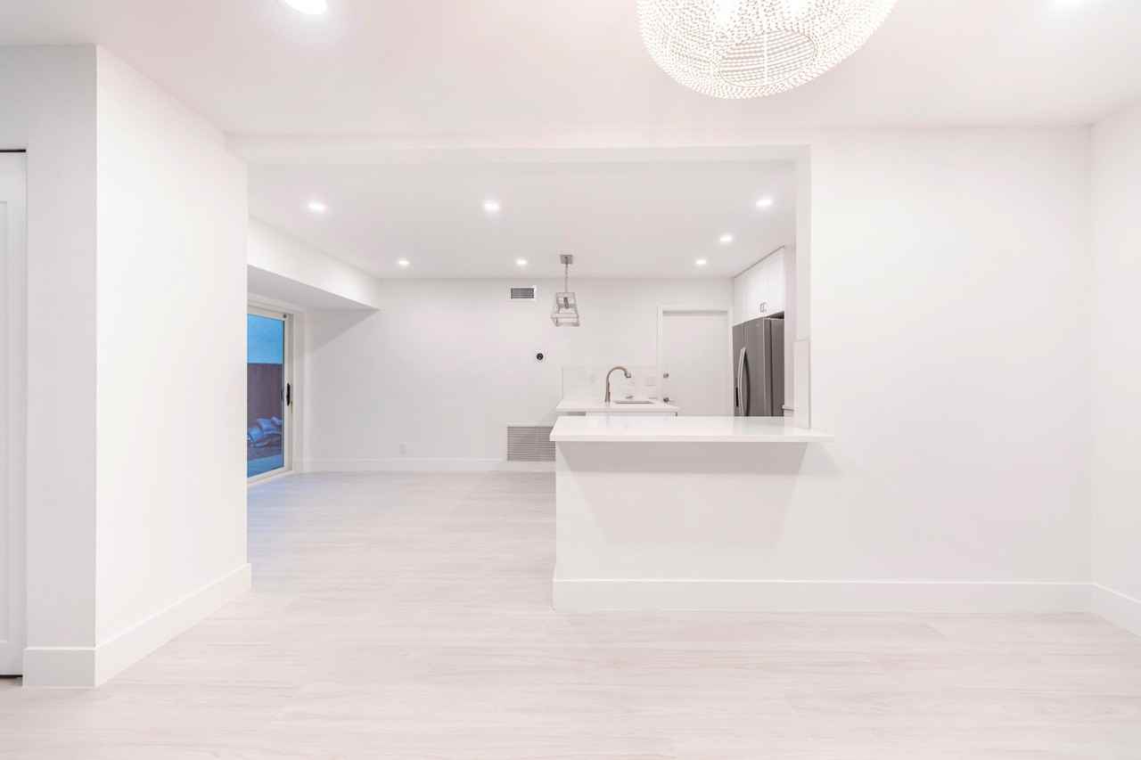 7860 Stanway Pl W - Photo 5 of 32