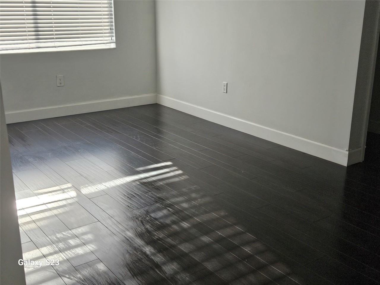 323 Sw 11th St - Photo 6 of 9